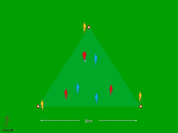 Ca022-3x3 + 3, triángulo equilátero.